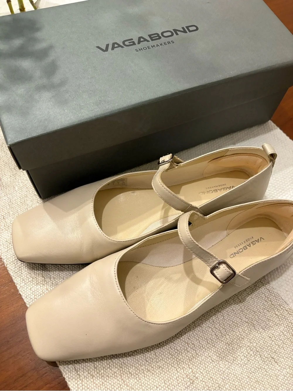 Vagabond Cream Leather Mary Janes - Picture 3 of 5